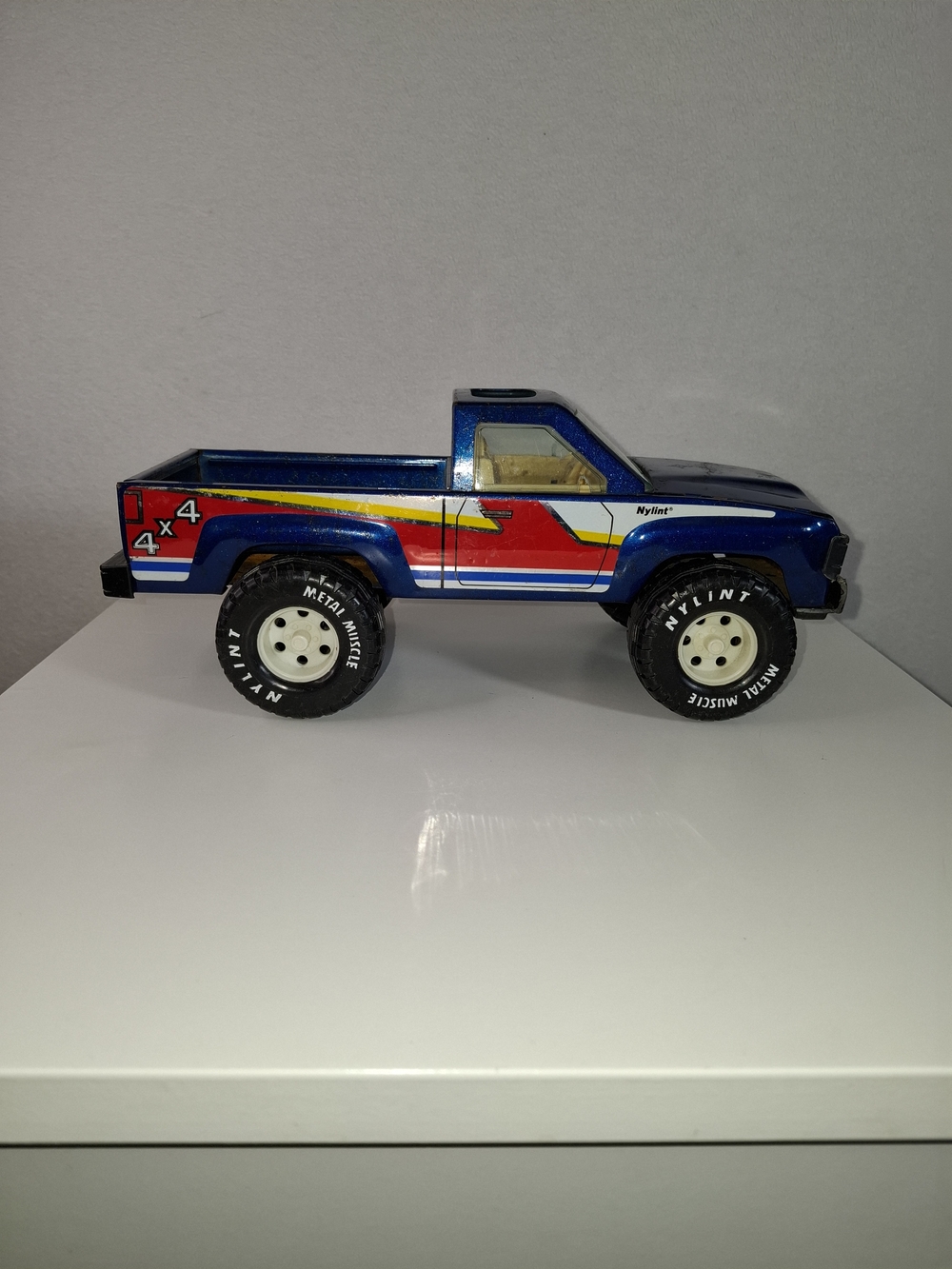 Vintage 90's Blue Red 4x4 Toy Pickup Truck - Kids Toy - Picture 1 of 11